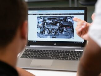 Digitale und virtuelle praktische KFZ-Mechatroniker Gesellenprüfung (Foto: © TUD / Professur für Berufspädagogik)